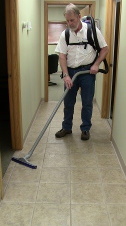 How to Choose Back Pack Vacuums for Your Cleaning Company