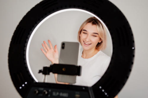 The Power of Video&##x3a; Why Cleaning Companies Should Create Engaging Content